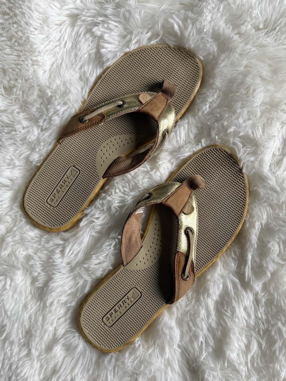 Sperry Gold Metallic Thong Sandals Women’s 7.5 Comfort Flip Flops